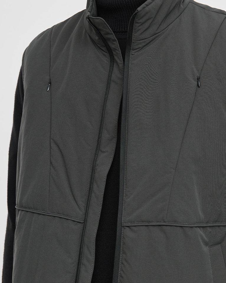 The Ellerton Functional Field Vest
