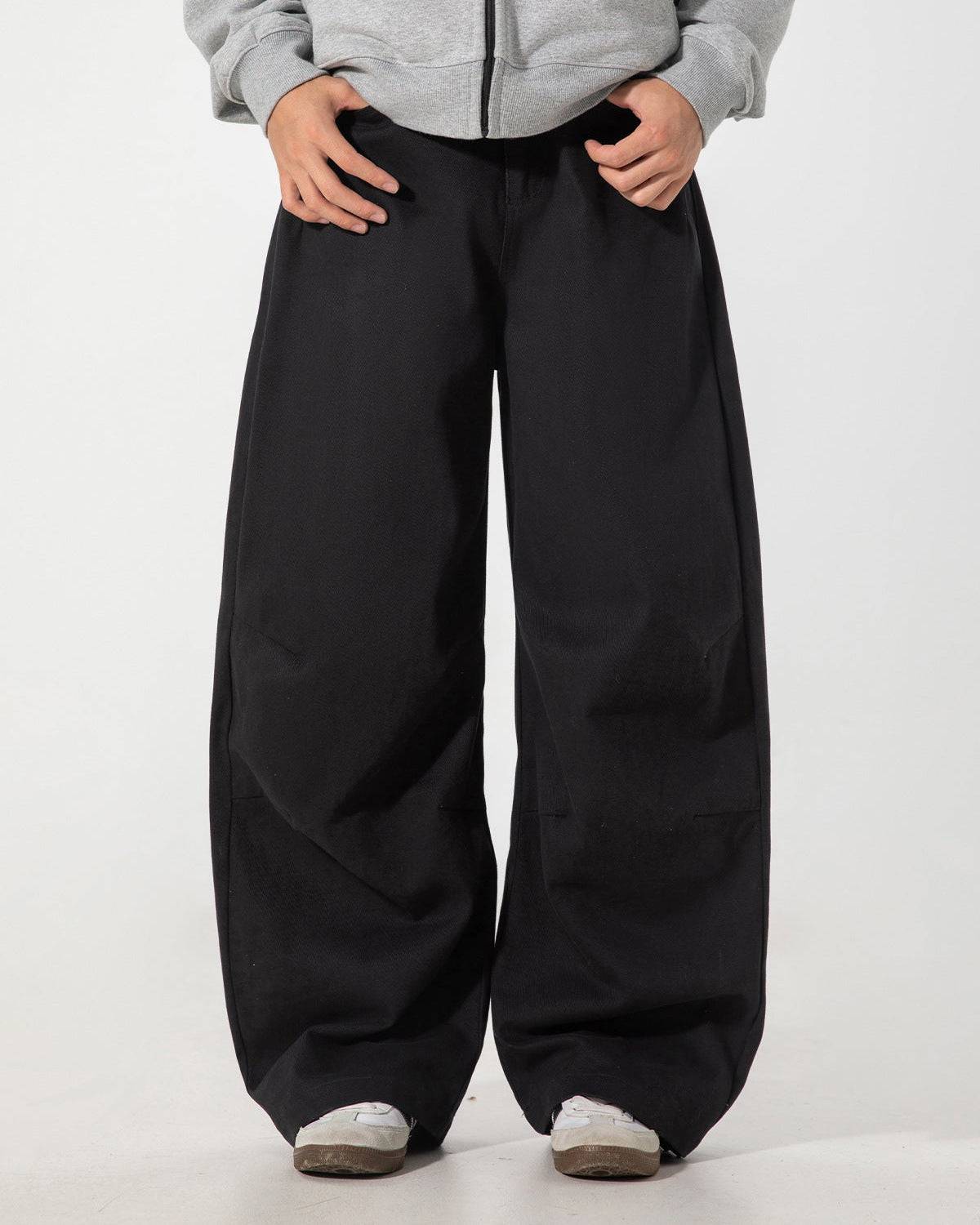 The Vintage Pleated Cargo Jeans
