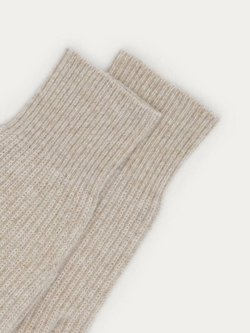 Wool gloves - milk