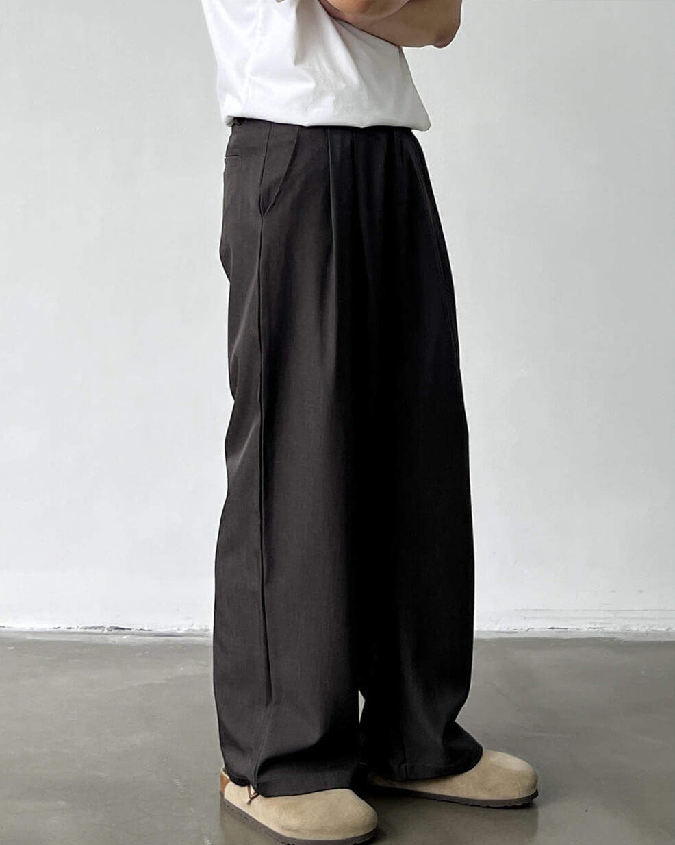Wide-Leg Double Pleated Casual Trousers