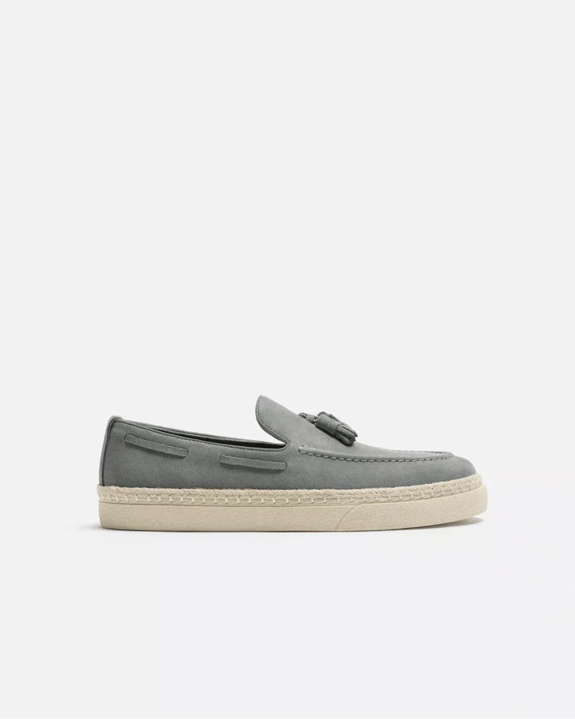 CASUAL LEATHER LOAFERS WITH TASSELS