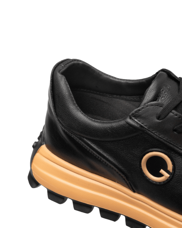 Geneva G-Runner Sneakers