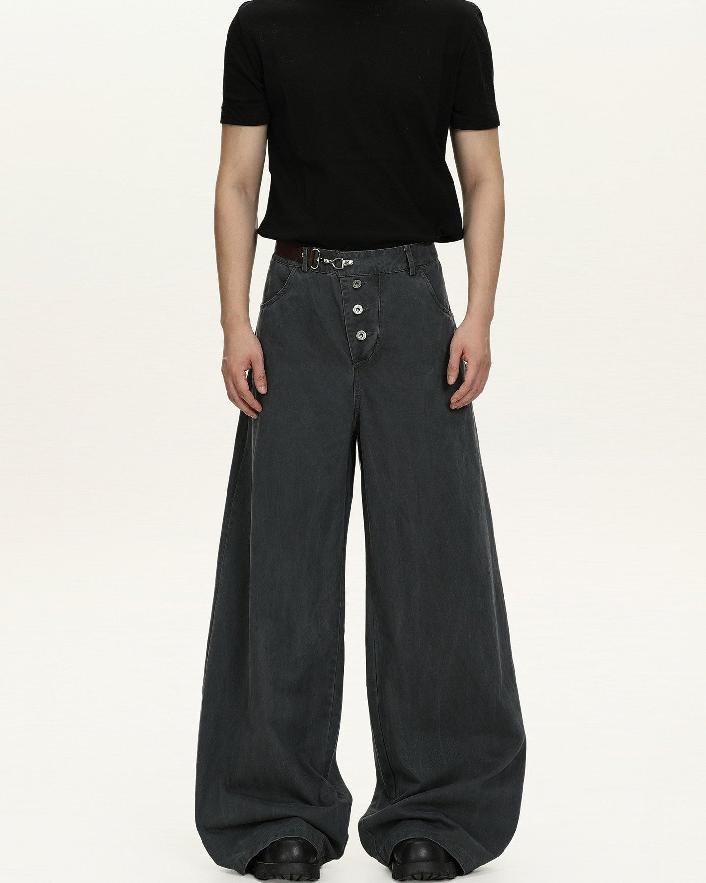 Wide Straight Hem Cotton Jeans