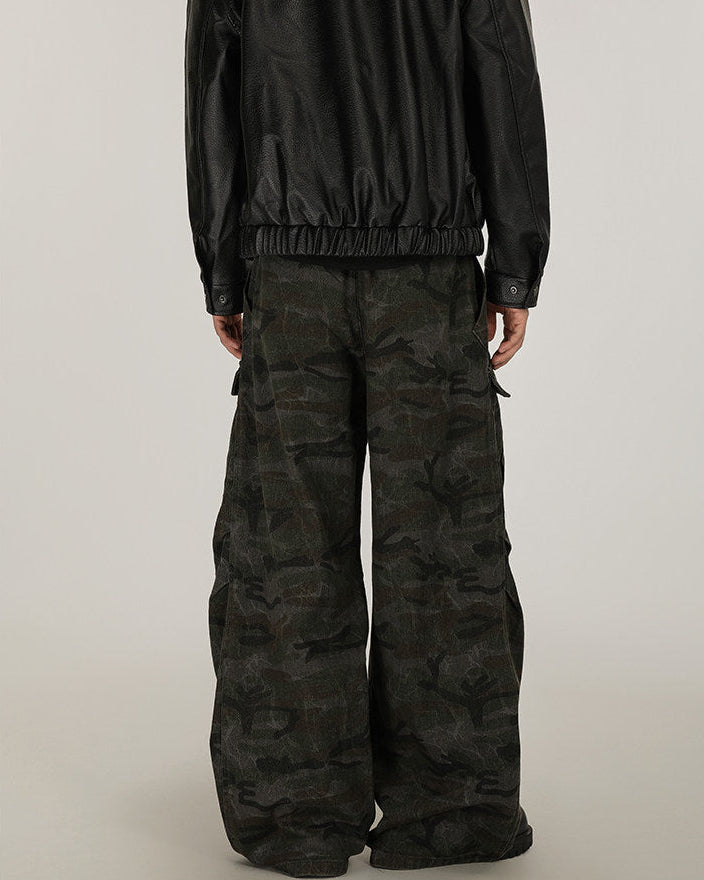Vintage Multi-Pocket Camouflage Cargo Jeans