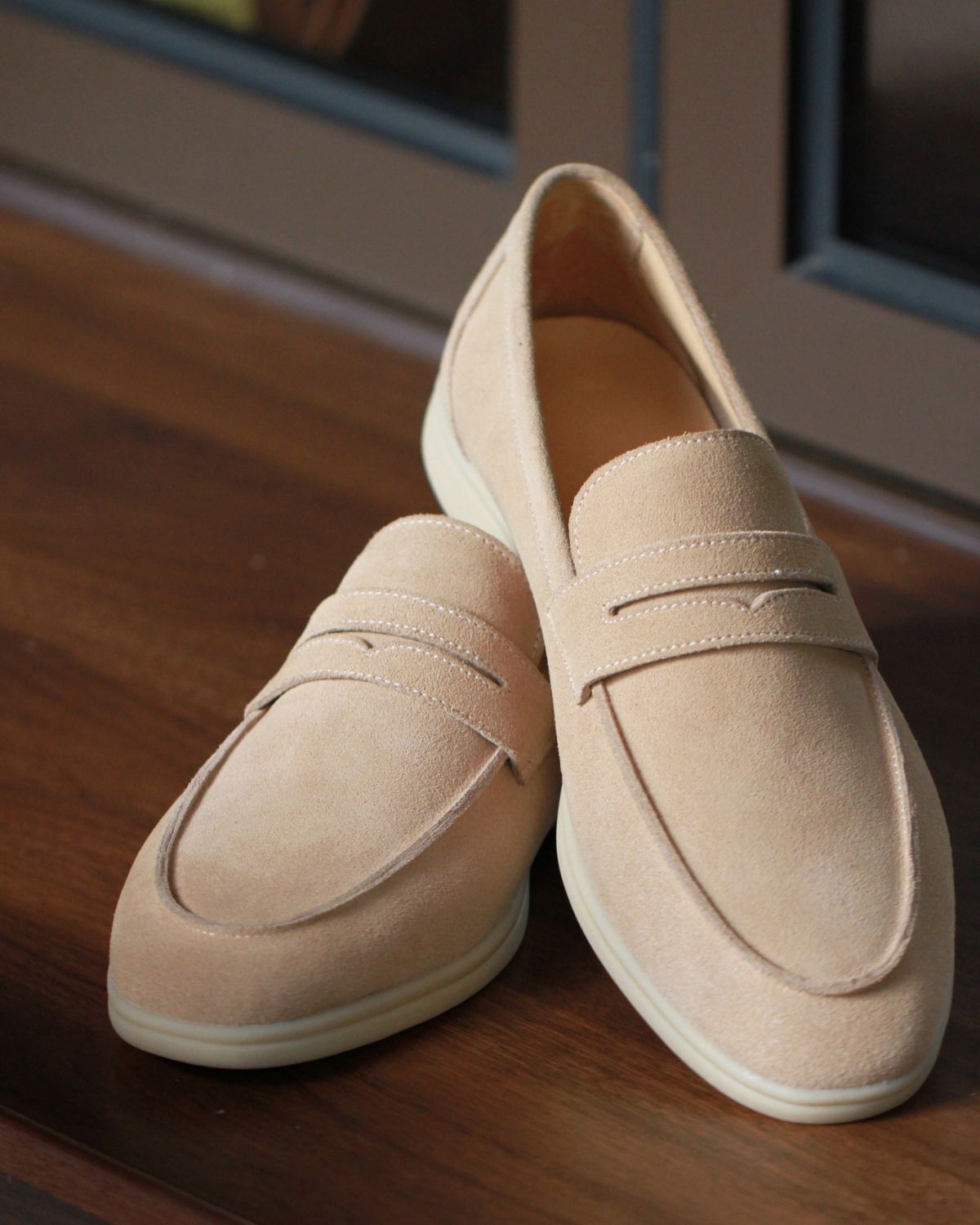 The British ones Low Loafers