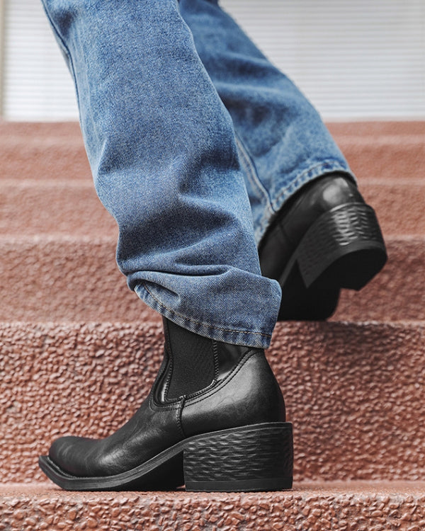 Ranch Noir Western Chelsea Boots