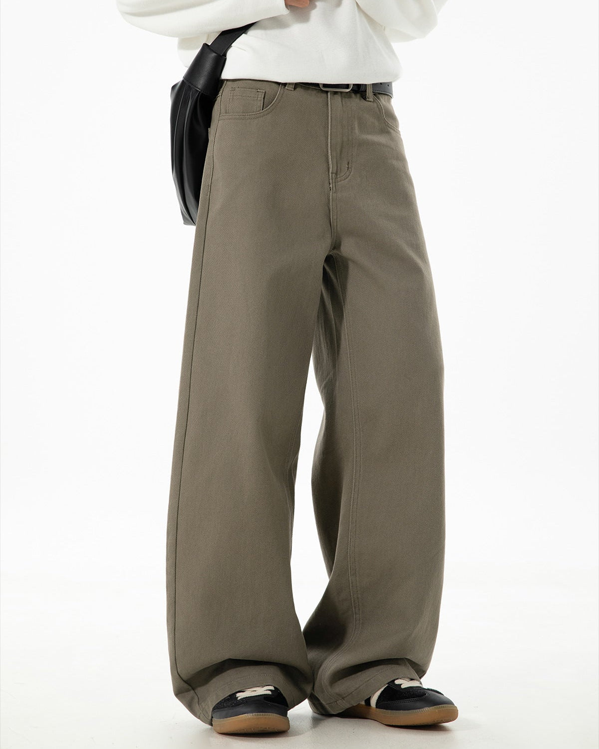 The Twill Ease Straight Jeans