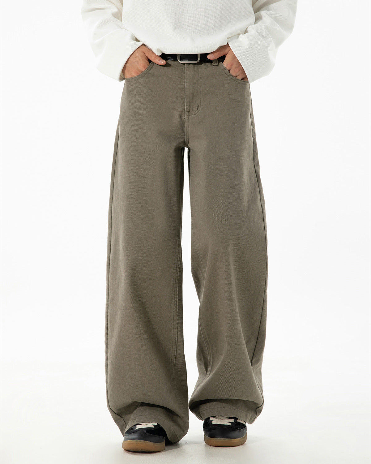 The Twill Ease Straight Jeans