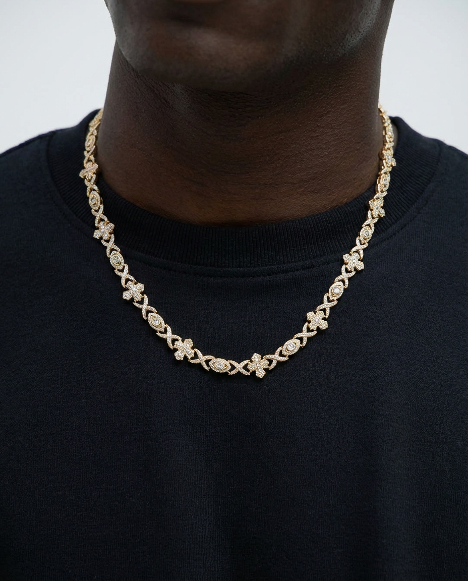 Icon Pavé Clover Link Necklace
