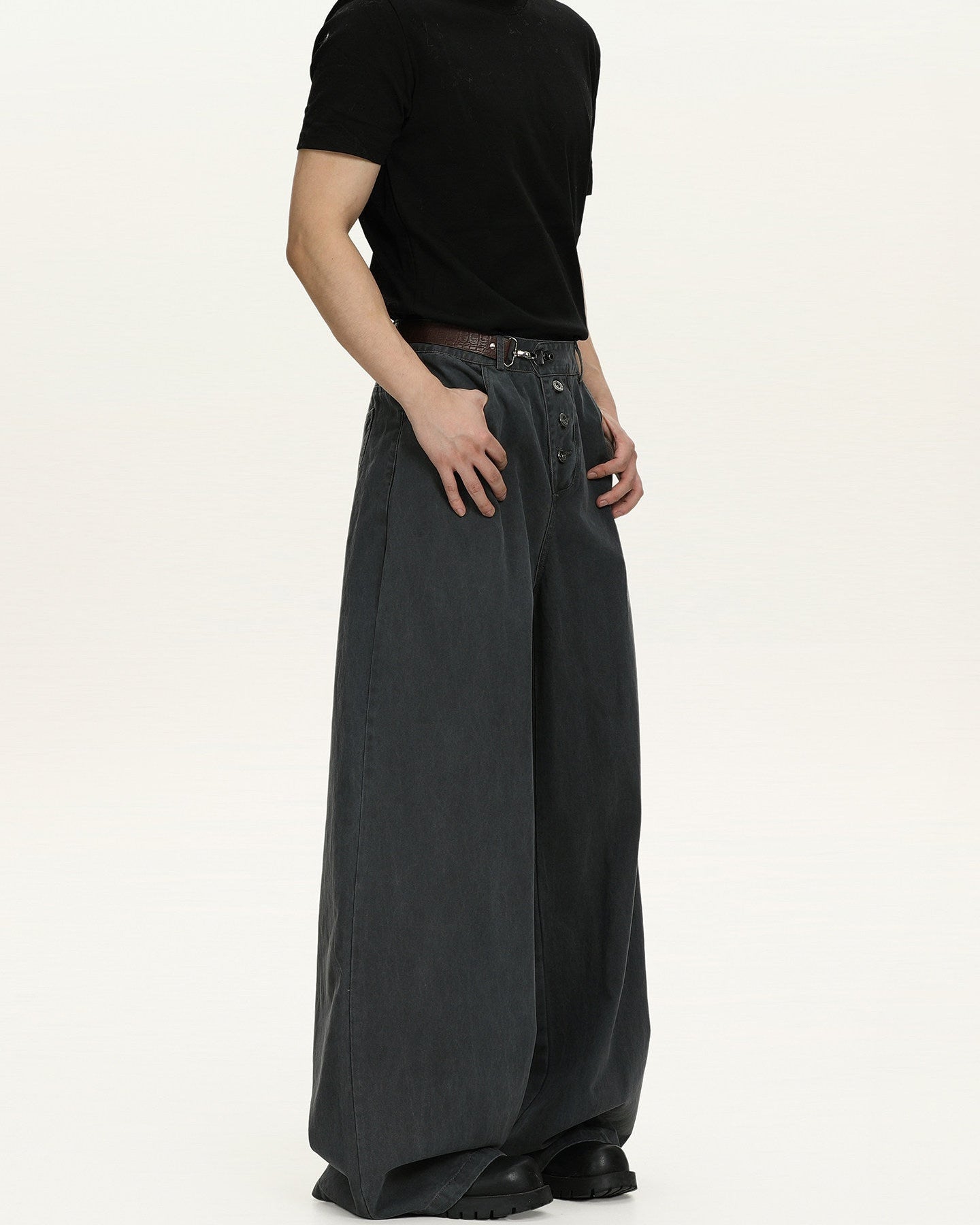 Wide Straight Hem Cotton Jeans
