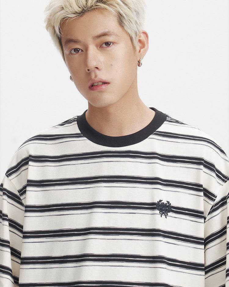 The Embroidered Contrast Striped Short-sleeved T-shirt