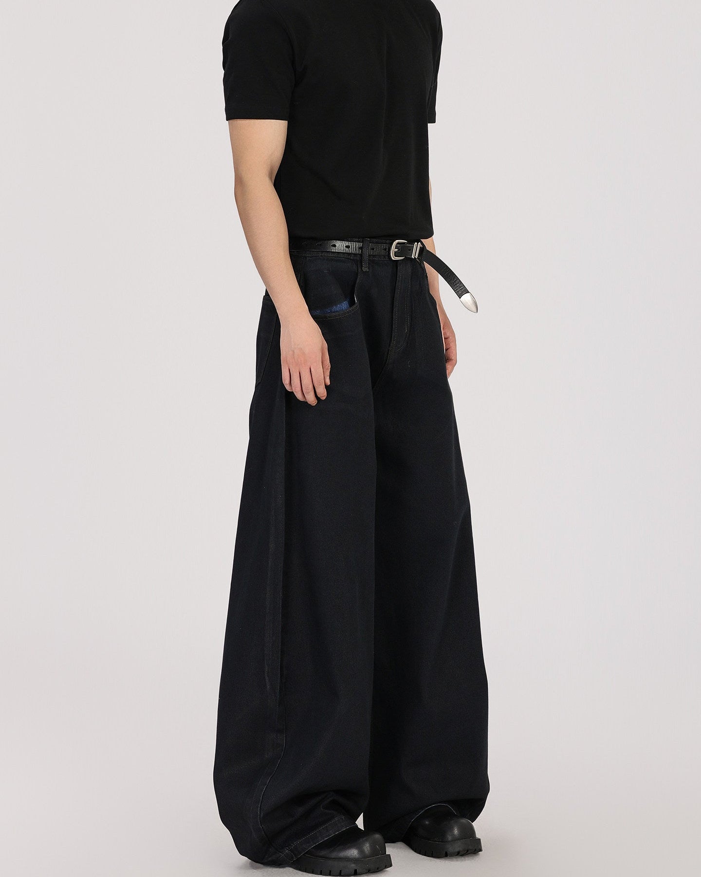 Black Denim Wide-Leg Jeans