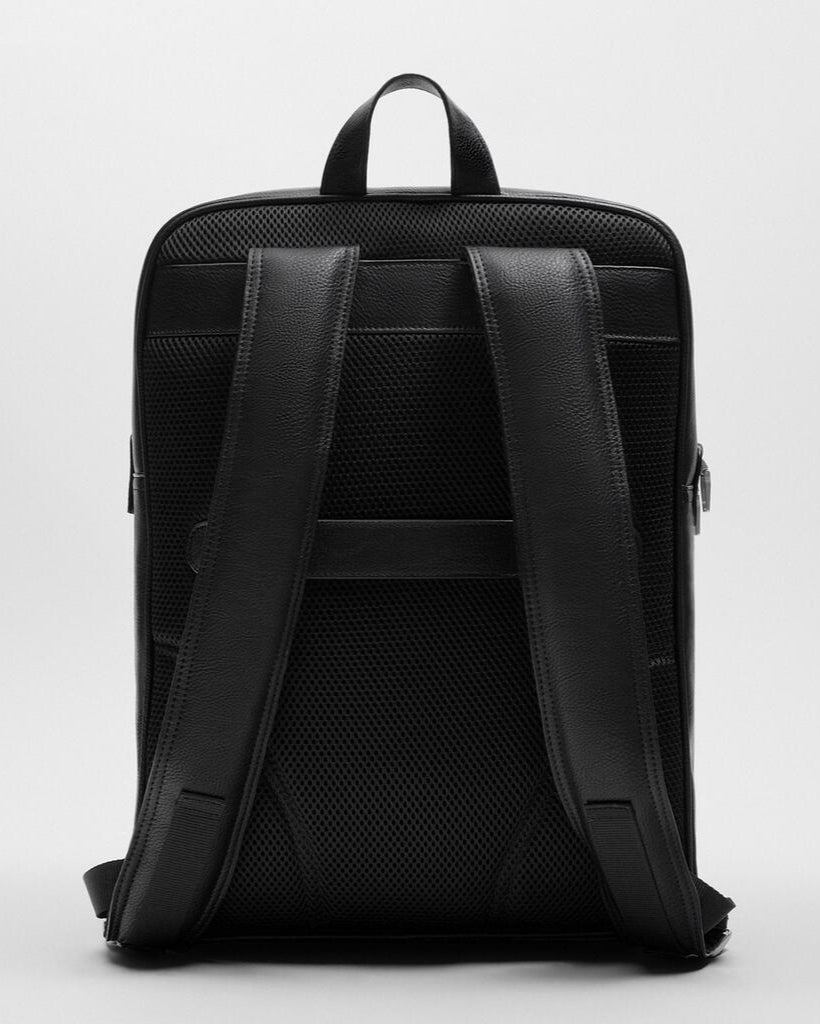 Minimal Tour Leather Backpack