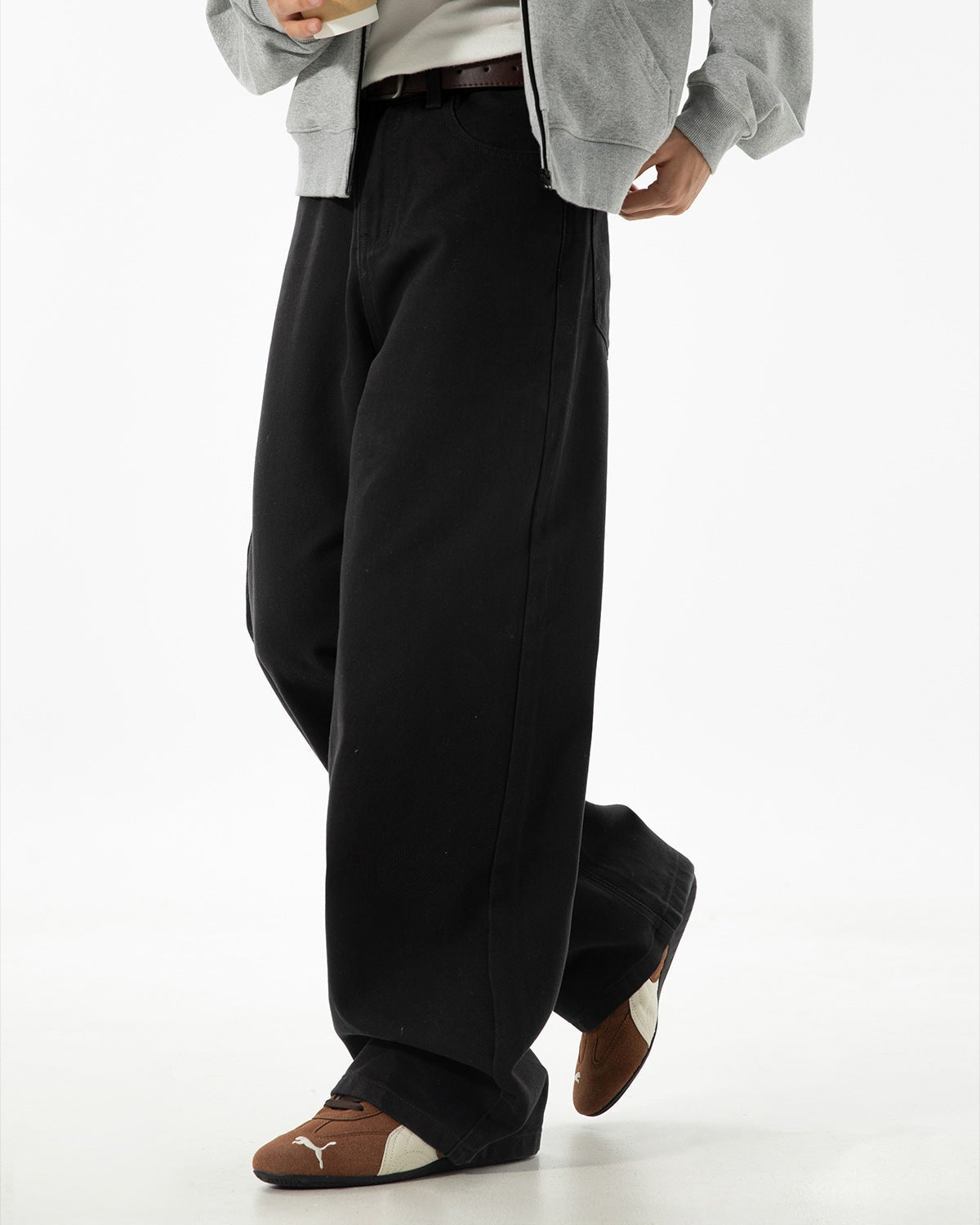 The Twill Ease Straight Jeans