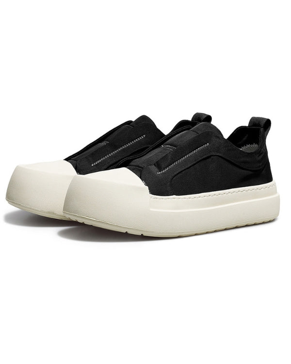 The Desert Trail Laceless Glide Low Sneaker